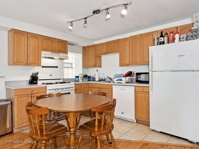 1236 N Marion Court, Chicago, IL 60622