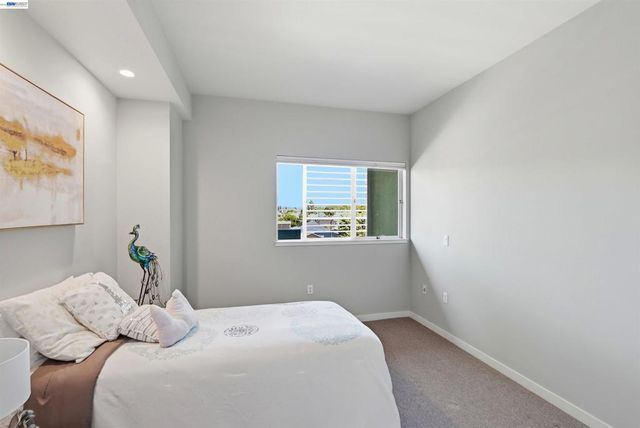 6465 San Pablo Ave 3-2, Oakland, CA 94608