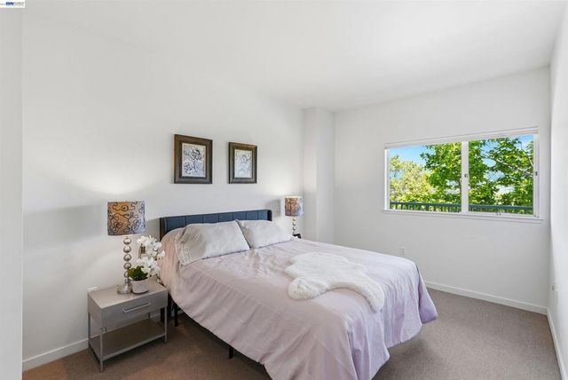 6465 San Pablo Ave 3-2, Oakland, CA 94608