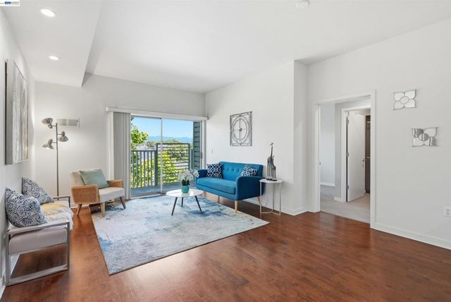 6465 San Pablo Ave 3-2, Oakland, CA 94608