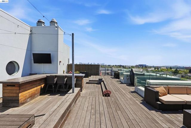 6465 San Pablo Ave 3-2, Oakland, CA 94608