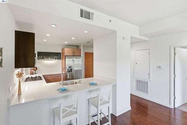6465 San Pablo Ave 3-2, Oakland, CA 94608