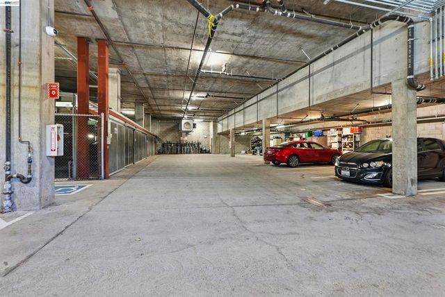 6465 San Pablo Ave 3-2, Oakland, CA 94608