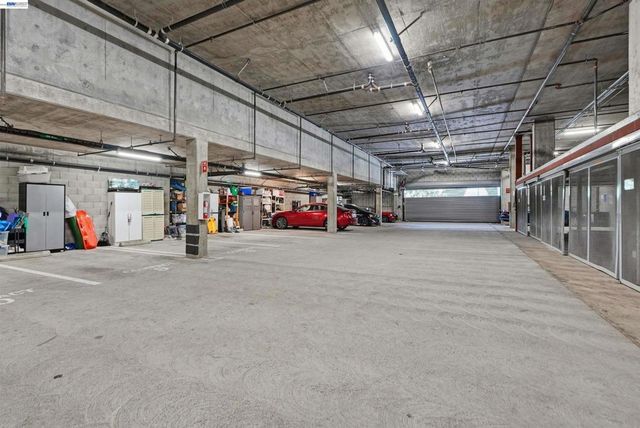 6465 San Pablo Ave 3-2, Oakland, CA 94608