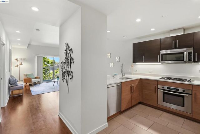 6465 San Pablo Ave 3-2, Oakland, CA 94608