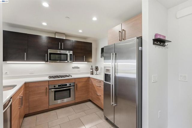 6465 San Pablo Ave 3-2, Oakland, CA 94608