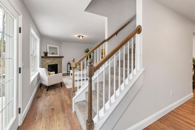 7A Mustang Dr, Litchfield, NH 03052