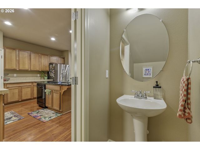 3137 Ne 14TH Pl, Hillsboro, OR 97124