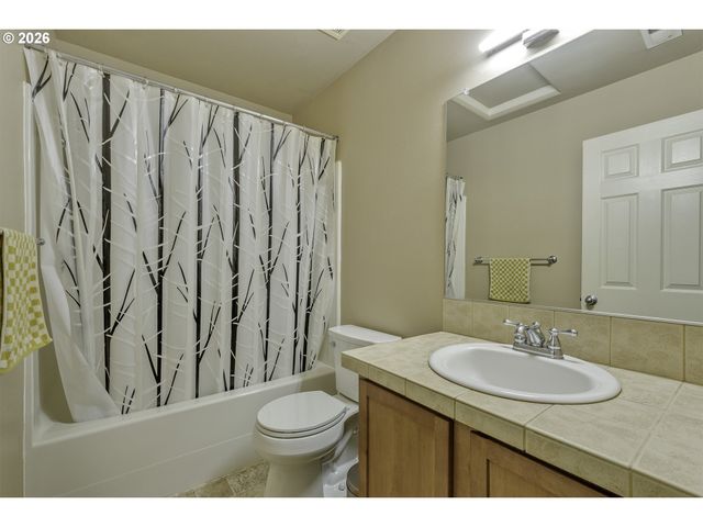3137 Ne 14TH Pl, Hillsboro, OR 97124