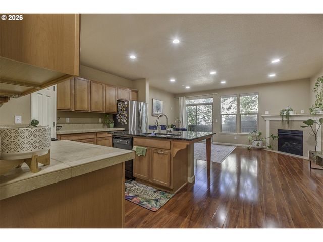 3137 Ne 14TH Pl, Hillsboro, OR 97124