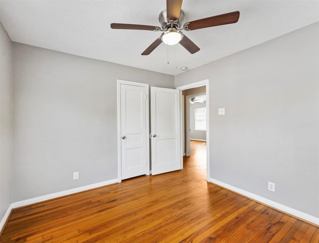 1130 7th Avenue N, Texas City, TX 77590