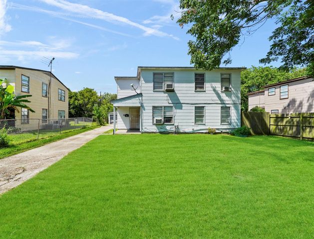 1130 7th Avenue N, Texas City, TX 77590