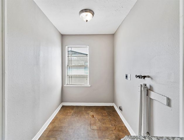 1130 7th Avenue N, Texas City, TX 77590