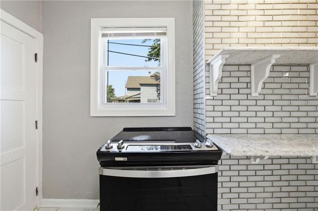 2501 Jackson Avenue, Kansas City, MO 64127
