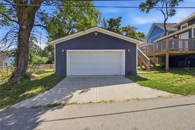 2501 Jackson Avenue, Kansas City, MO 64127