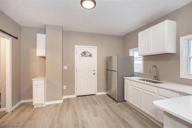 3211 W 90th Street, Cleveland, OH 44102