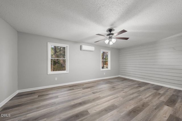 210 N Monroe Avenue, Sanford, NC 27330