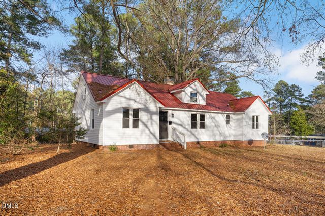 210 N Monroe Avenue, Sanford, NC 27330