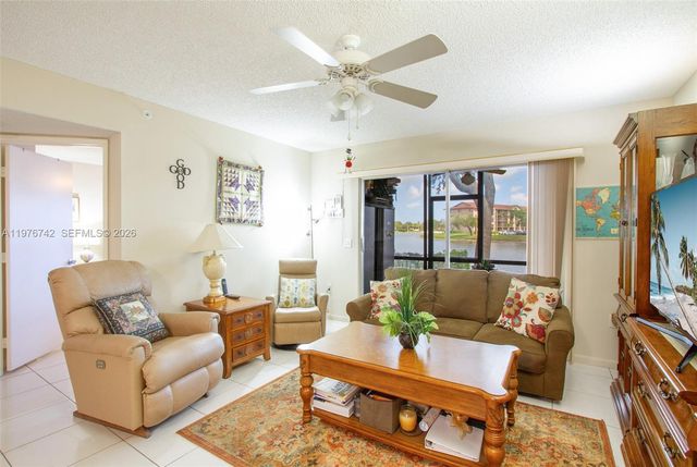 1201 SW 141st Ave 110J, Pembroke Pines, FL 33027