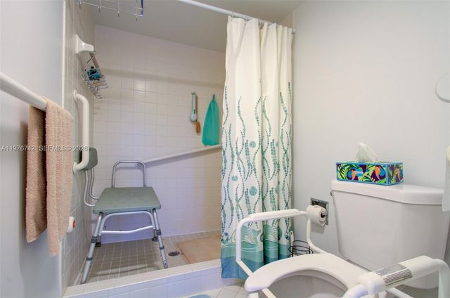 1201 SW 141st Ave 110J, Pembroke Pines, FL 33027