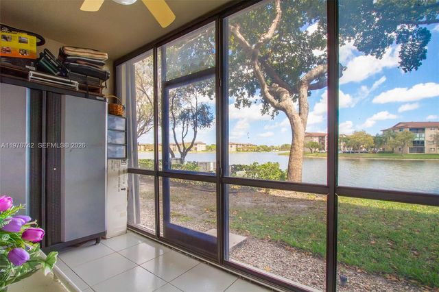 1201 SW 141st Ave 110J, Pembroke Pines, FL 33027