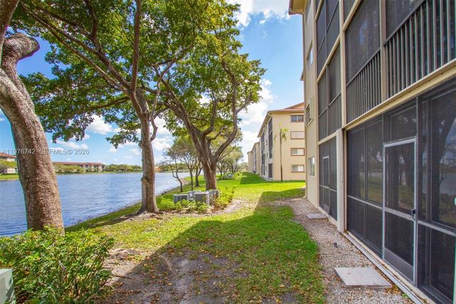 1201 SW 141st Ave 110J, Pembroke Pines, FL 33027