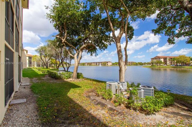 1201 SW 141st Ave 110J, Pembroke Pines, FL 33027