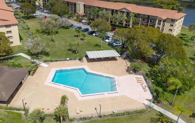 1201 SW 141st Ave 110J, Pembroke Pines, FL 33027