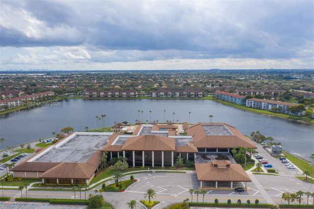 1201 SW 141st Ave 110J, Pembroke Pines, FL 33027