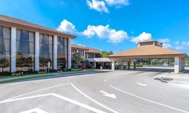 1201 SW 141st Ave 110J, Pembroke Pines, FL 33027