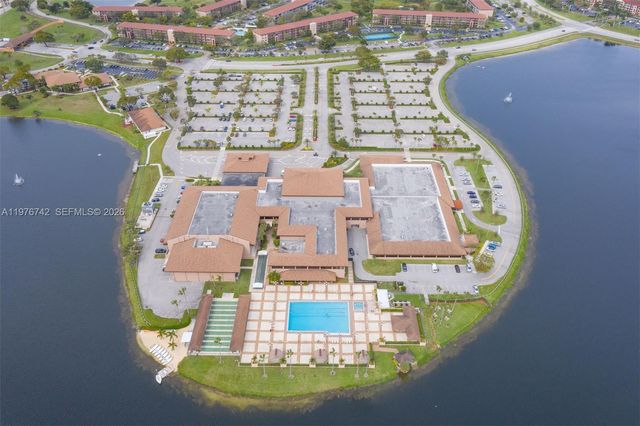 1201 SW 141st Ave 110J, Pembroke Pines, FL 33027