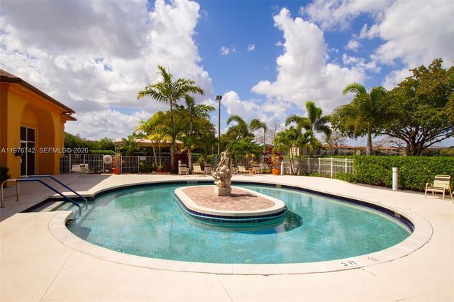 1201 SW 141st Ave 110J, Pembroke Pines, FL 33027