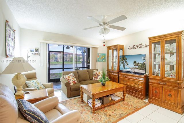 1201 SW 141st Ave 110J, Pembroke Pines, FL 33027