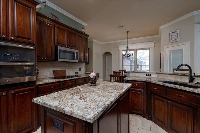 308 Lonesome Star Trail, Haslet, TX 76052