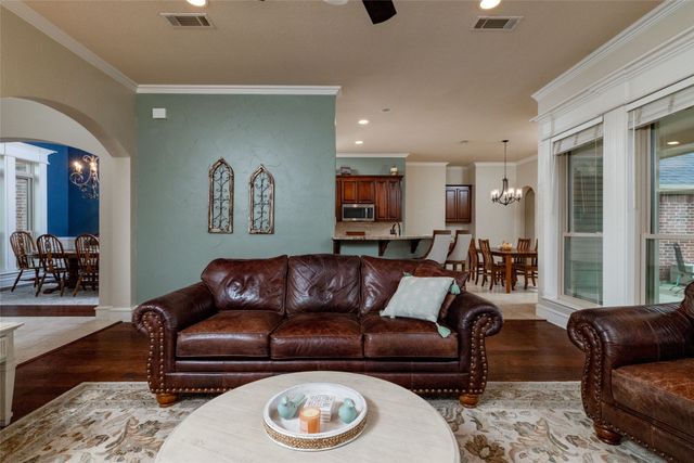 308 Lonesome Star Trail, Haslet, TX 76052