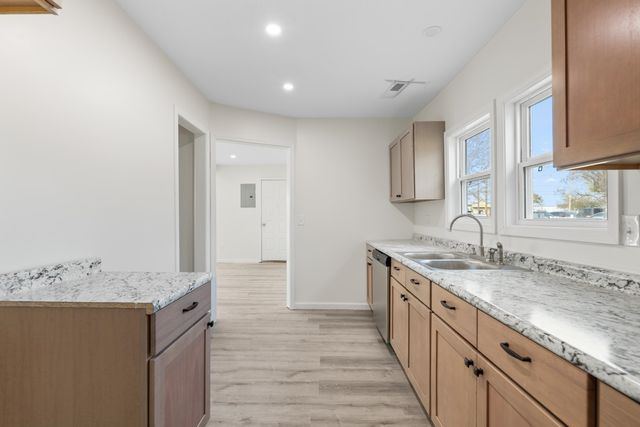 4330 S Seneca St, Wichita, KS 67217