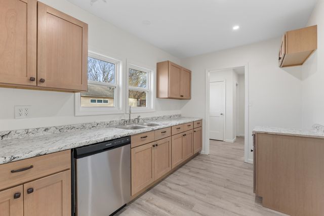 4330 S Seneca St, Wichita, KS 67217