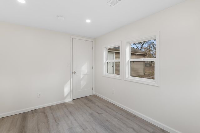 4330 S Seneca St, Wichita, KS 67217