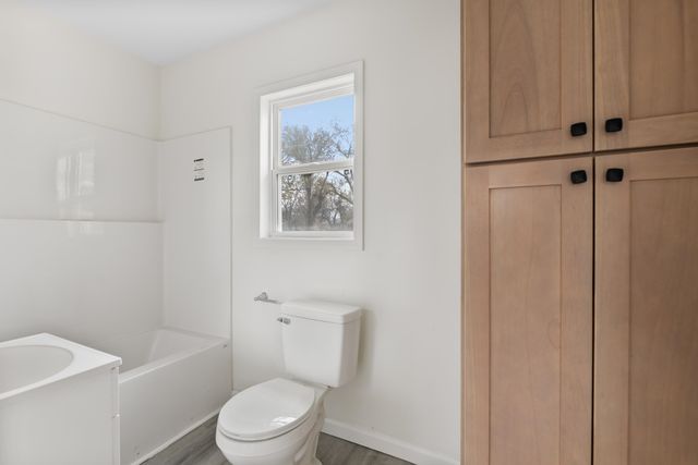 4330 S Seneca St, Wichita, KS 67217