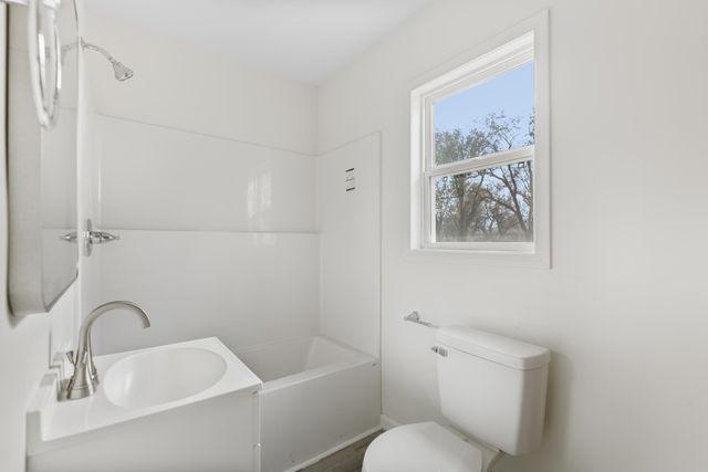 4330 S Seneca St, Wichita, KS 67217