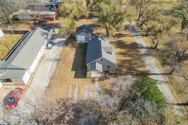 4330 S Seneca St, Wichita, KS 67217