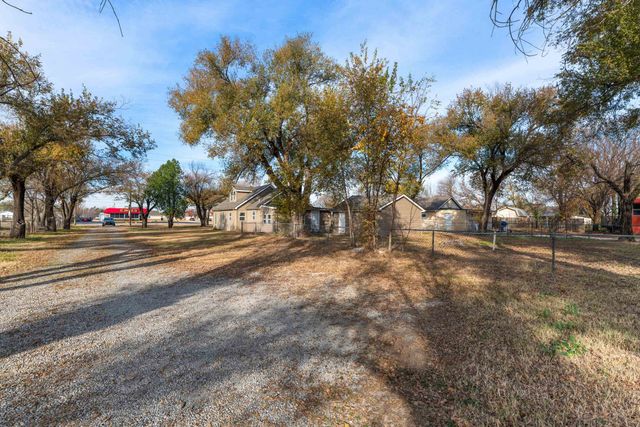 4330 S Seneca St, Wichita, KS 67217