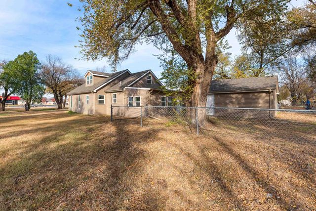 4330 S Seneca St, Wichita, KS 67217