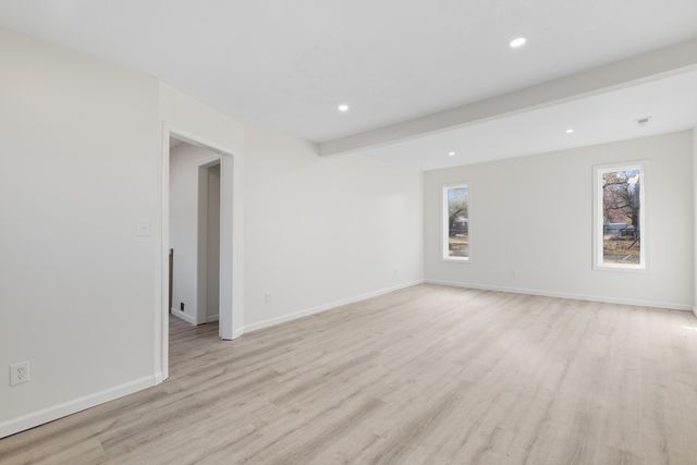 4330 S Seneca St, Wichita, KS 67217