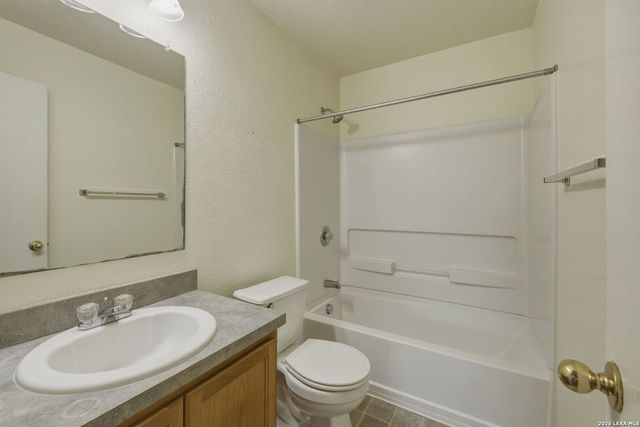 101 Gatewood Lk, Cibolo, TX 78108