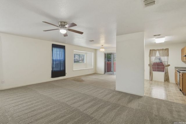 101 Gatewood Lk, Cibolo, TX 78108