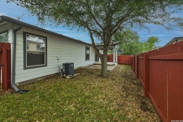 101 Gatewood Lk, Cibolo, TX 78108