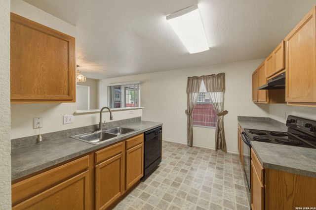101 Gatewood Lk, Cibolo, TX 78108
