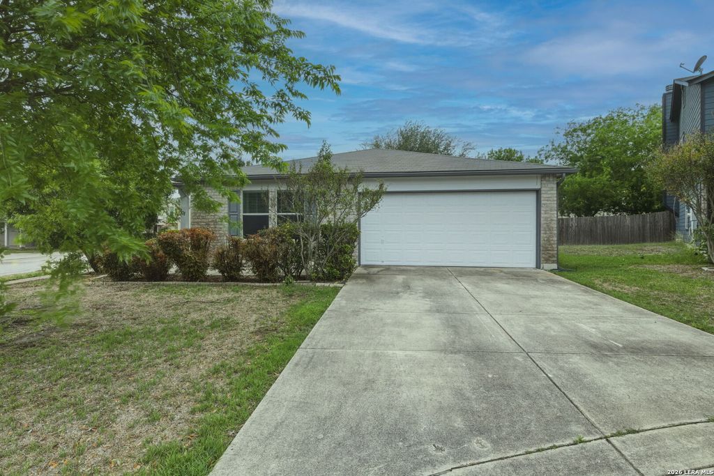 101 Gatewood Lk, Cibolo, TX 78108