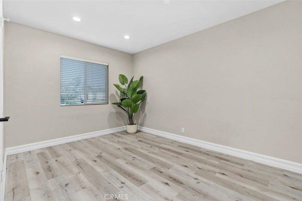 Image 19 of property listing at 15421 Cedarwood, Midway City, CA 92655